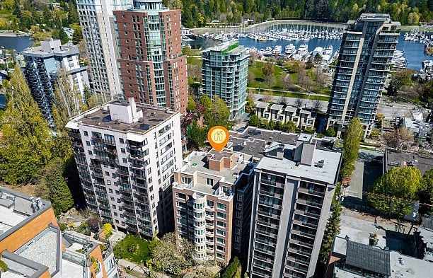203 1845 Robson Street West End VW