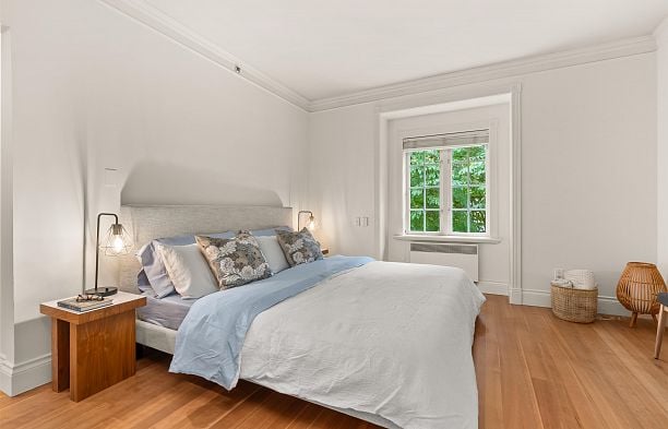 307 1311 Beach Avenue West End VW