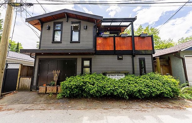 341 W 22nd Avenue Cambie