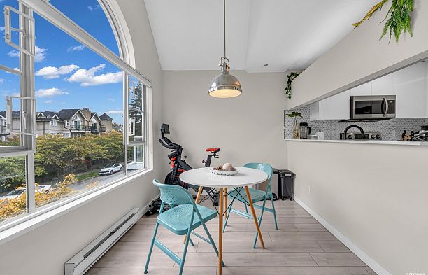 305 868 W 16th Avenue Cambie