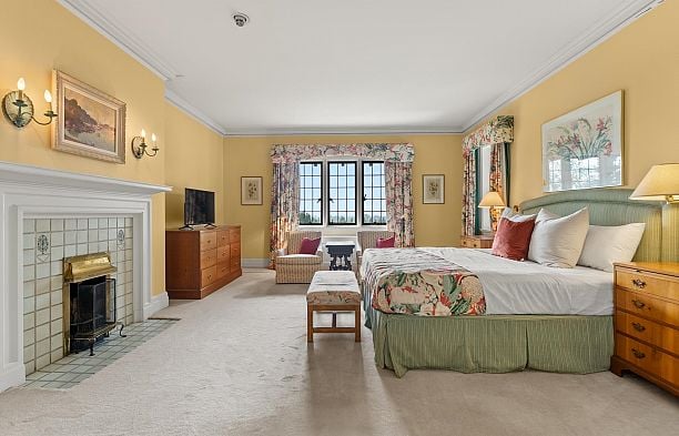 2206 SW Marine Drive Southlands