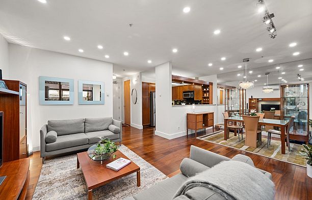 202 1750 W 2nd Avenue False Creek