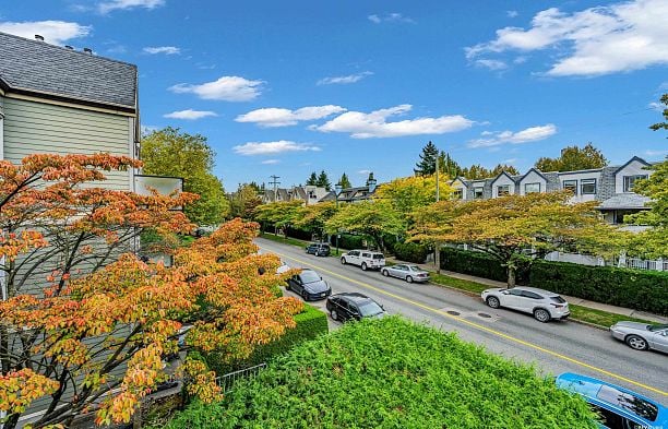 305 868 W 16th Avenue Cambie