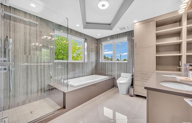 3125 W 34th Avenue MacKenzie Heights