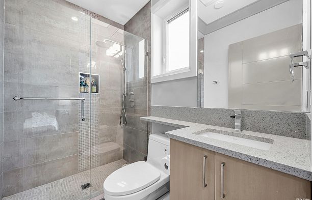 3125 W 34th Avenue MacKenzie Heights