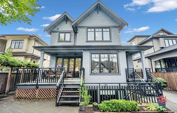 3125 W 34th Avenue MacKenzie Heights