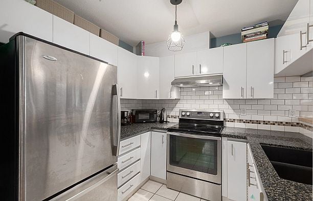102 838 W 16th Avenue Cambie
