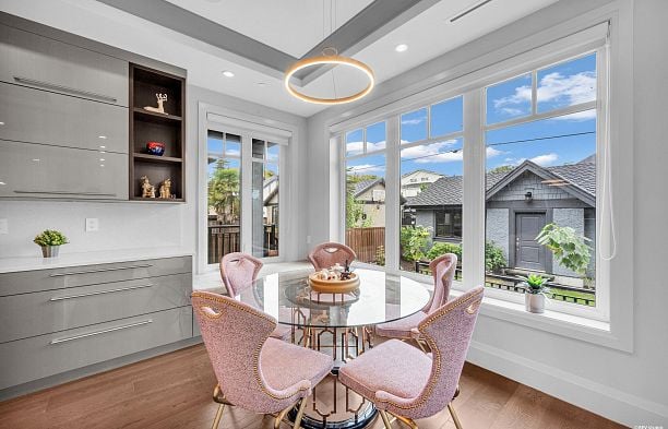 3125 W 34th Avenue MacKenzie Heights