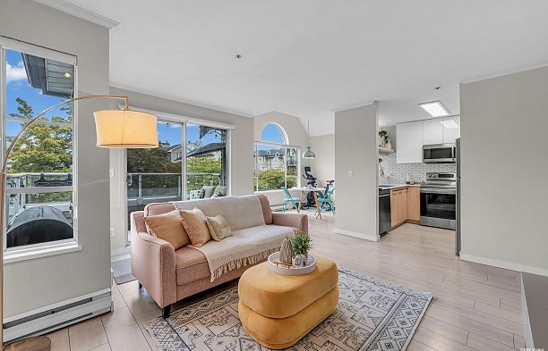 305 868 W 16th Avenue Cambie