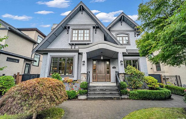 3125 W 34th Avenue MacKenzie Heights