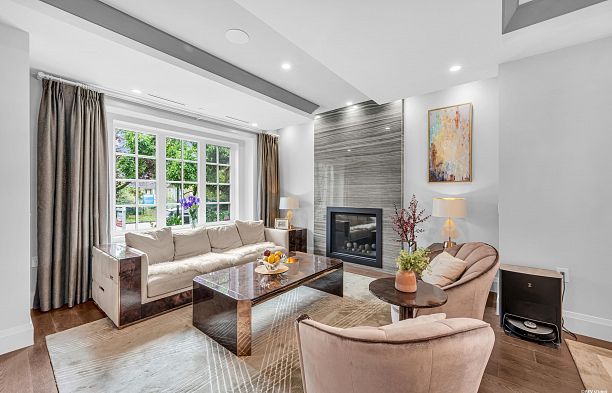 3125 W 34th Avenue MacKenzie Heights