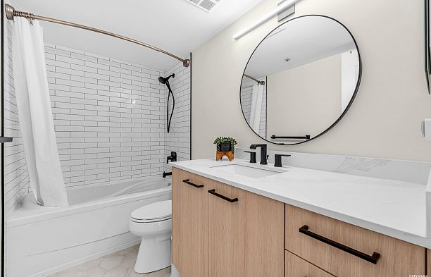 305 868 W 16th Avenue Cambie