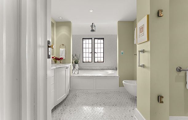 2206 SW Marine Drive Southlands