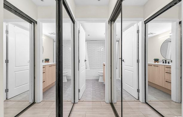 305 868 W 16th Avenue Cambie