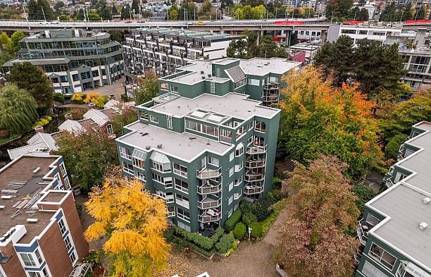 210 1508 Mariner Walk False Creek