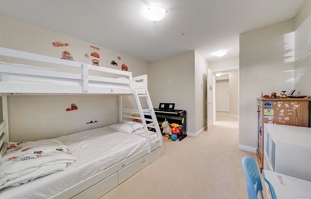 101 988 W 54th Avenue South Cambie