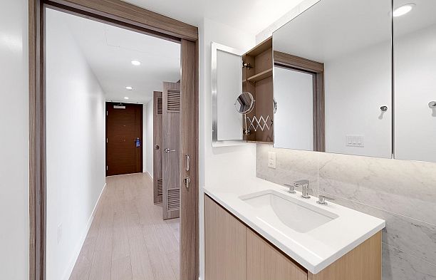 1214 1768 Cook Street False Creek