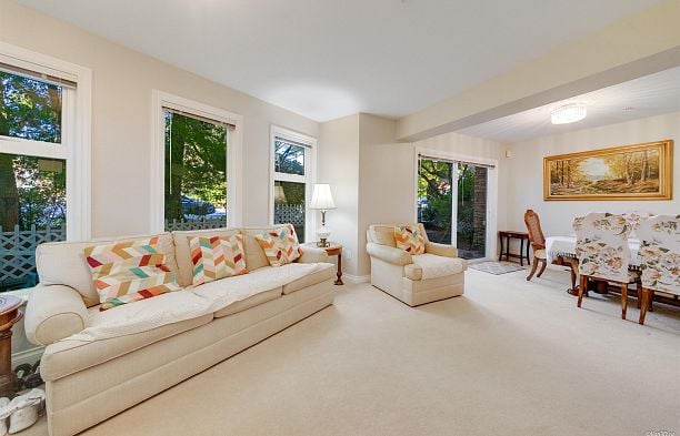 101 988 W 54th Avenue South Cambie