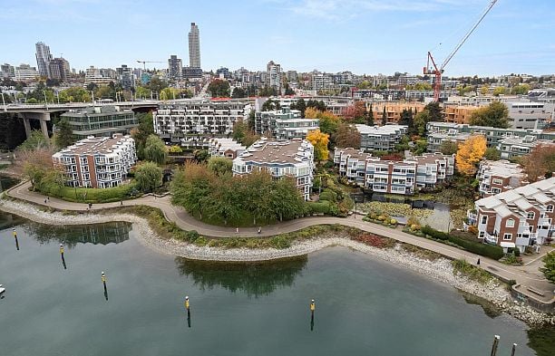 210 1508 Mariner Walk False Creek