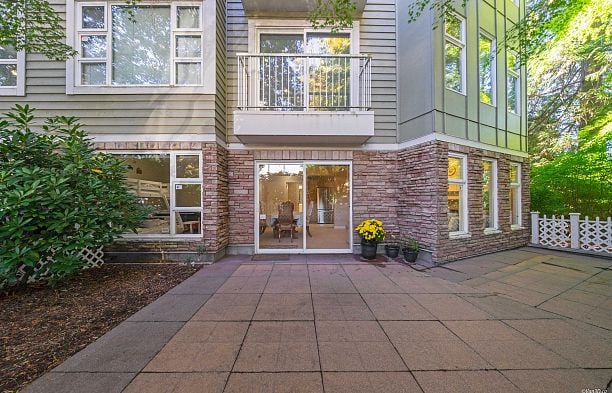 101 988 W 54th Avenue South Cambie