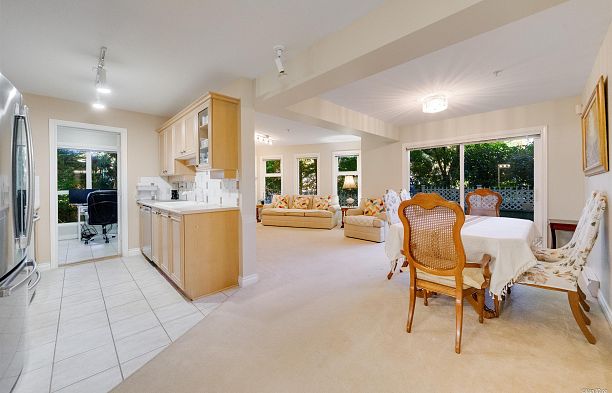 101 988 W 54th Avenue South Cambie