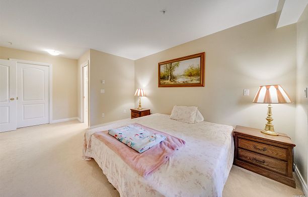 101 988 W 54th Avenue South Cambie