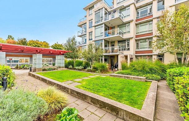 608 2228 W Broadway Kitsilano