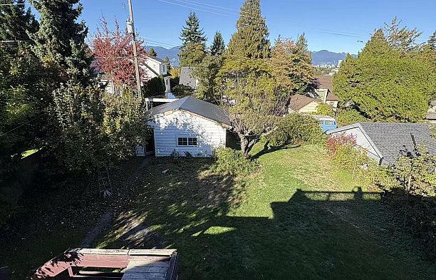 2403 W 34th Avenue Quilchena