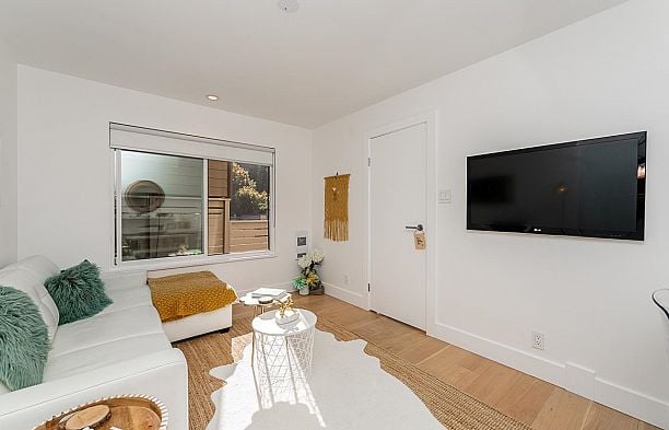 3988 Parkway Drive Quilchena