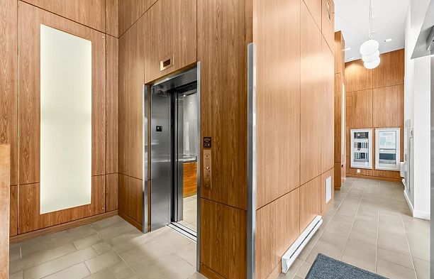 608 2228 W Broadway Kitsilano