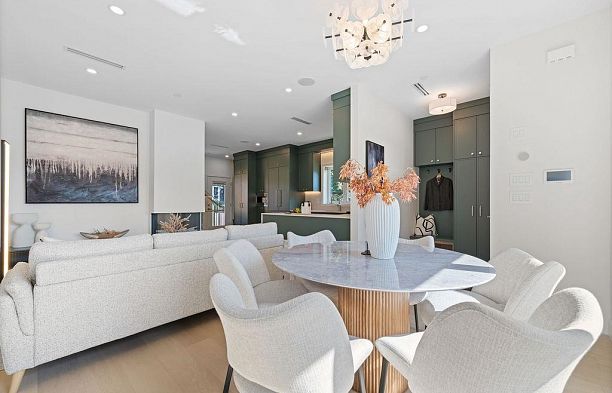 2 8508 East Boulevard S.W. Marine