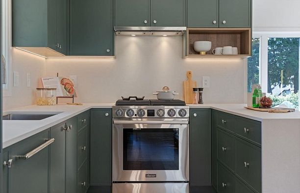 2 8508 East Boulevard S.W. Marine