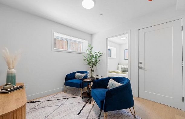 2 8508 East Boulevard S.W. Marine