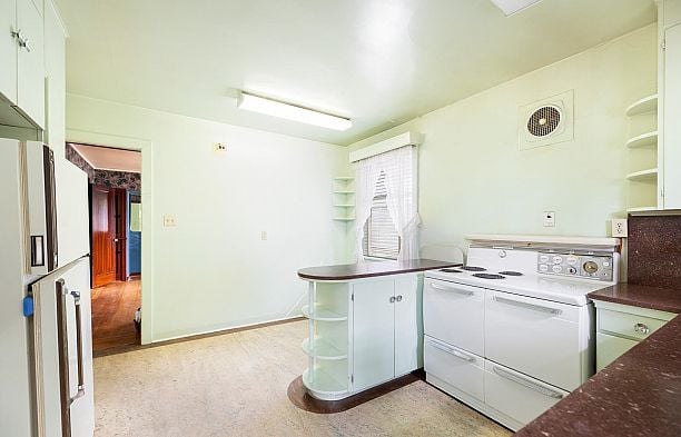 4275 Quesnel Drive MacKenzie Heights