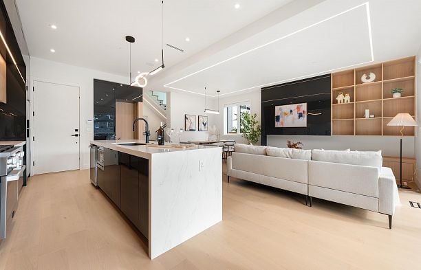 2 3232 W 38th Avenue Kerrisdale