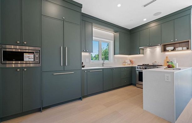 2 8508 East Boulevard S.W. Marine