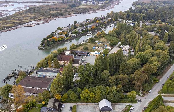 7520 Balaclava Street Southlands