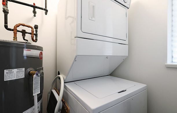 215 1890 W 6th Avenue Kitsilano