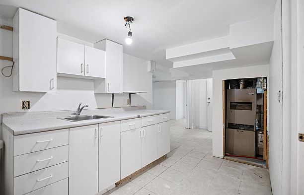 4470 Osler Street Shaughnessy