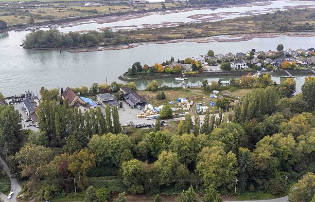 7520 Balaclava Street Southlands