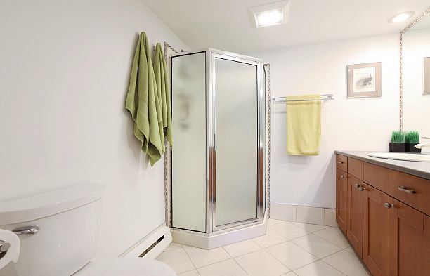 215 1890 W 6th Avenue Kitsilano