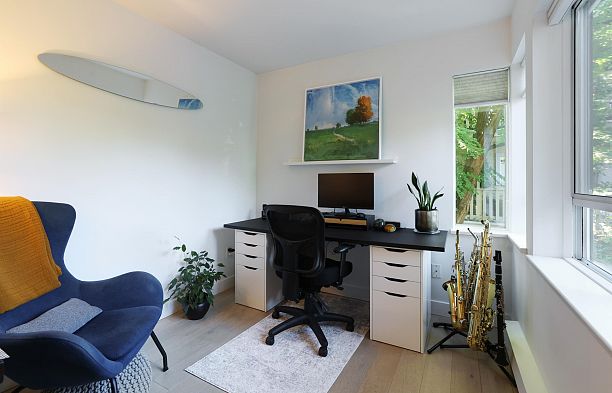 215 1890 W 6th Avenue Kitsilano