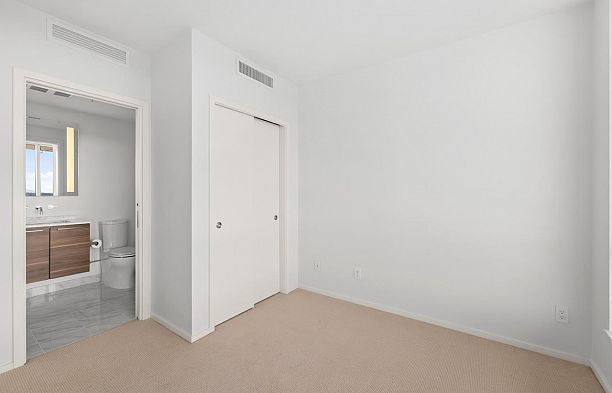 1505 8555 Granville Street S.W. Marine