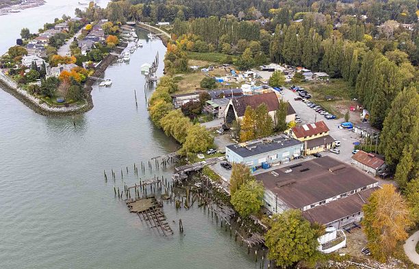 7520 Balaclava Street Southlands