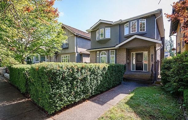 2726 W 42nd Avenue Kerrisdale