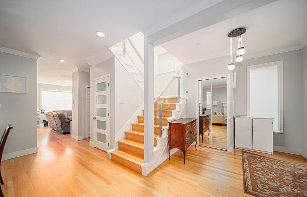 2726 W 42nd Avenue Kerrisdale