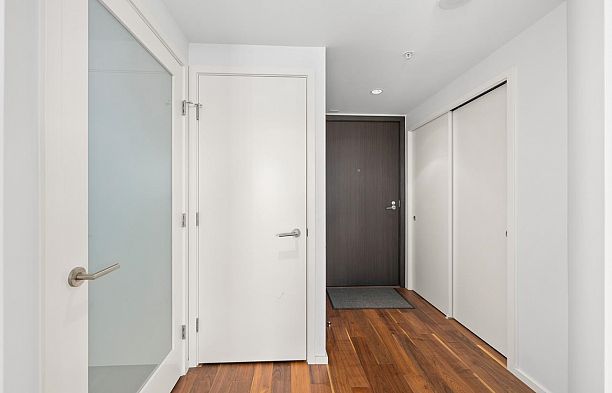 1505 8555 Granville Street S.W. Marine