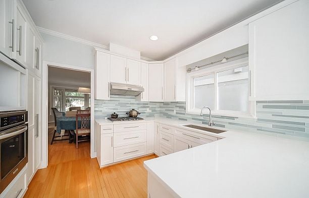 2726 W 42nd Avenue Kerrisdale