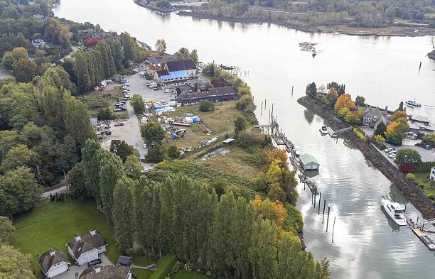 7520 Balaclava Street Southlands