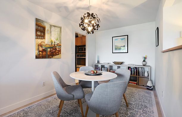 215 1890 W 6th Avenue Kitsilano